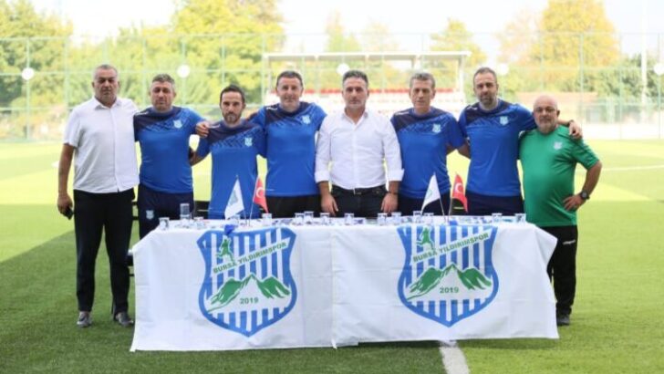 YILDIRIMSPOR AKADEMİSİNDE İMZA TÖRENİ