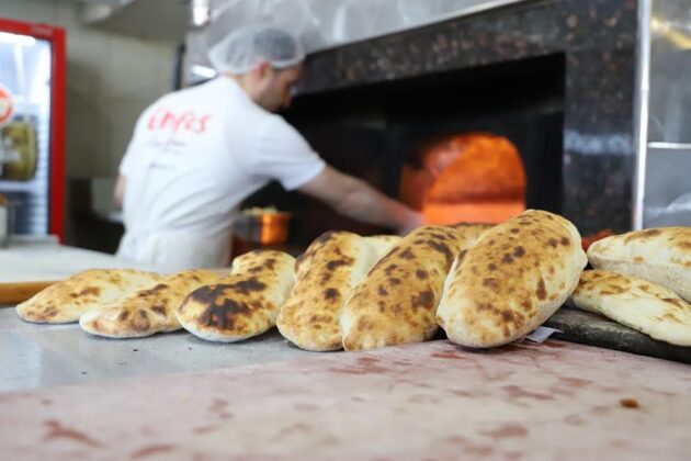 ‘ENFES CAĞ DÖNER’ TEK ŞUBESİYLE İLK GÜNKÜ LEZZETİYLE HİZMET VERİYOR
