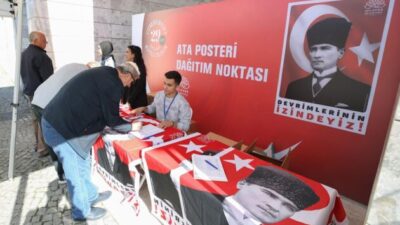 NİLÜFER BELEDİYESİ’NDEN VATANDAŞLARA ÜCRETSİZ ATA POSTERİ