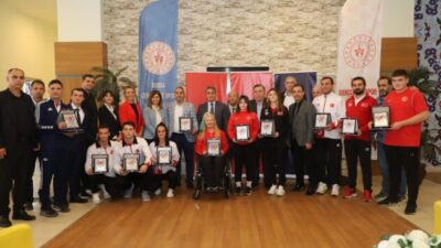 YILDIRIM BELEDİYESİ’NE YILIN EN İYİ SPOR KULÜBÜ ÖDÜLÜ