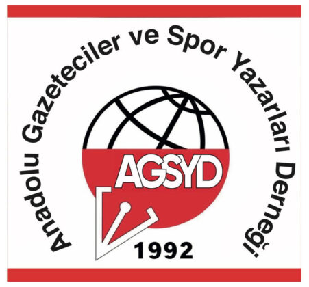 BİTMEYEN SEVDANIN ADIDIR CUMHURİYET
