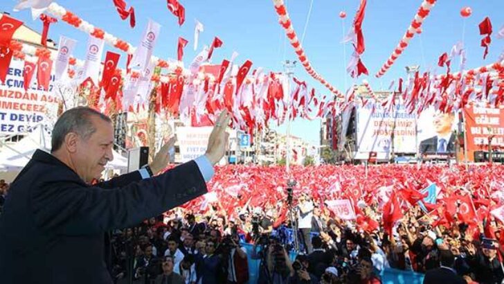 Kimlere bu alçak oyunda hangi rolün verildiğini görüyorsunuz değil mi?