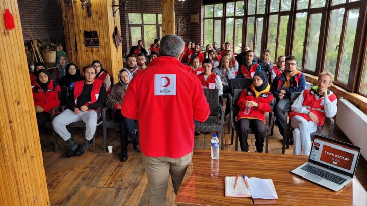 GENÇ KIZILAY BURSA, ‘AFETE HAZIR’