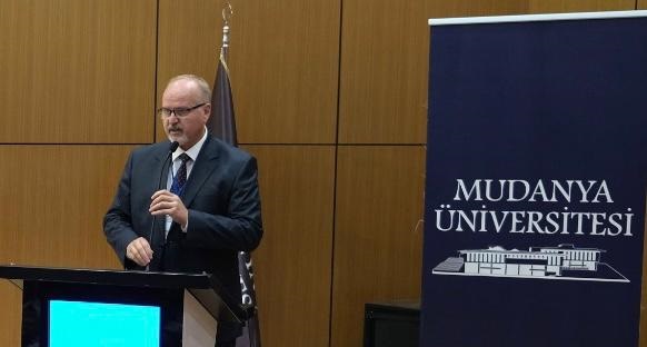 TEK ÇIKIŞ YOLU; YENİ MEDYA YASASI VE MESLEK ODASI!