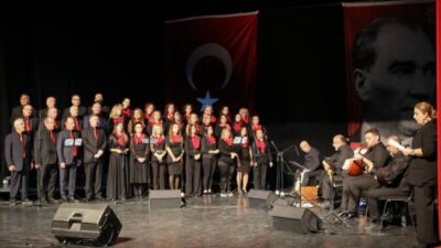 ATATÜRK NİLÜFER’DE SEVDİĞİ TÜRKÜLERLE ANILDI