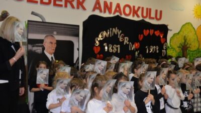 Egeberkli minikler  Atatürk’ü andı    Atatürk sevgisi  nesiller boyu  yaşayacak