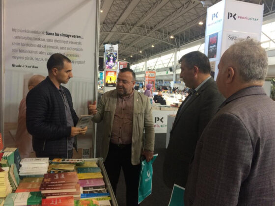 Saadet Partisinden kitap fuarını ziyaret