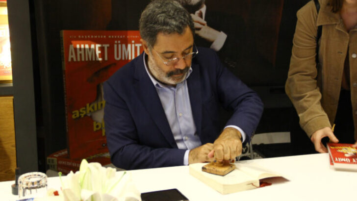 Ahmet Ümit, D&R buluşmasında müjdeyi verdi!