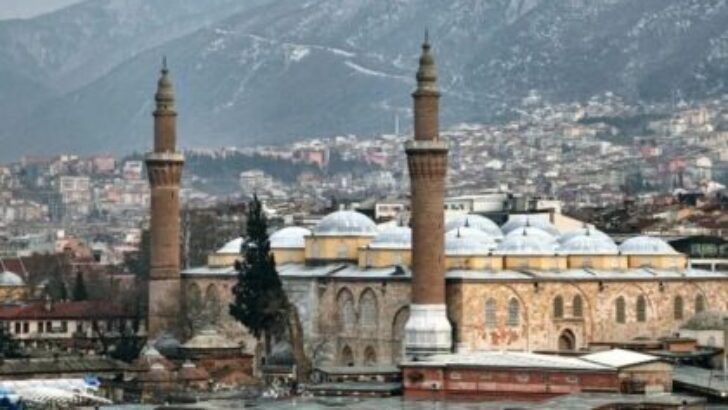6 ASIRLIK ULU CAMİ GELECEĞE GÜVENLE TAŞINACAK