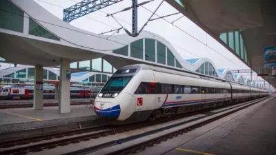 CHP’Lİ KARACA’DAN TRENİ 10 YIL GECİKTİREN AKP’YE SALVO!