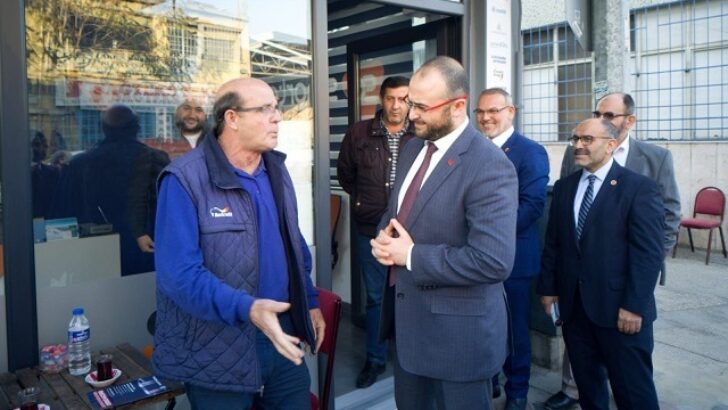 Saadet Yıldırım; ” Esnaf tezgahı ile döviz kuru ekranı arasına sıkışmış.”