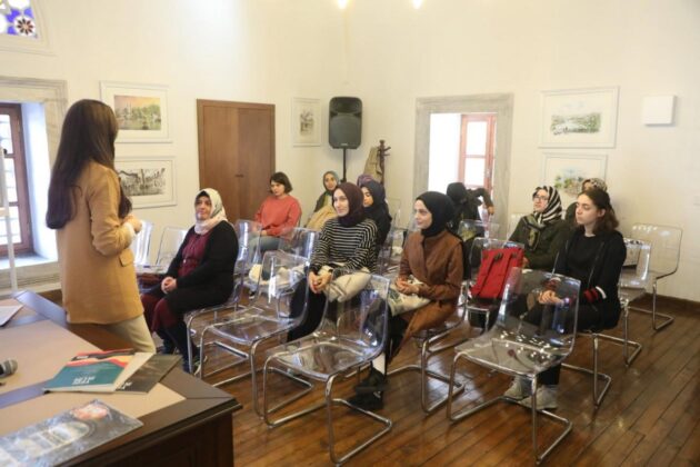 Edebiyat Okulu’nda deneme atölyesi başladı
