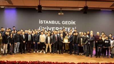İstanbul GEDİK Üniversitesi tarafından SOCAR Azneft Üretim Birliği Genel Müdürü Şahmar Hüseynov’a Fahri Doktora takdim edildi.