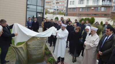 Osmangazi’den 100 Yıllık Okula, Tarihi Hizmet