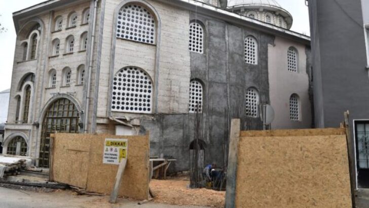 Elmasbahçeler Merkez Camii’ne yeni minare