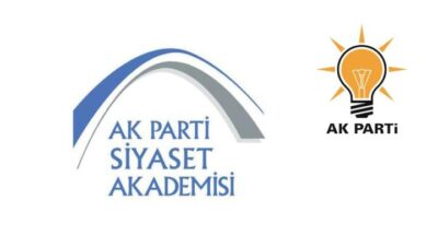 SİYASET AKADEMİSİ’NDE KURSİYERLERE FARKLI KONULARDA YENİ UFUKLAR AÇILIYOR