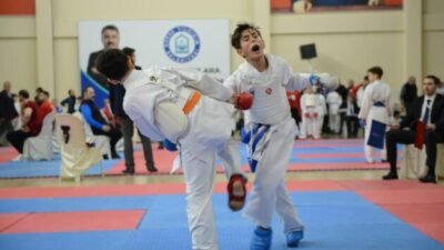 YILDIRIM’DA KARATE RÜZGÂRI