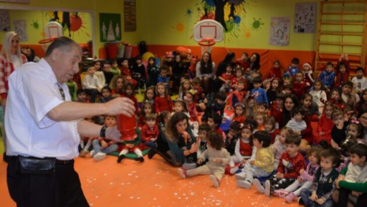 Çocuklardan yeni yıla renkli merhaba