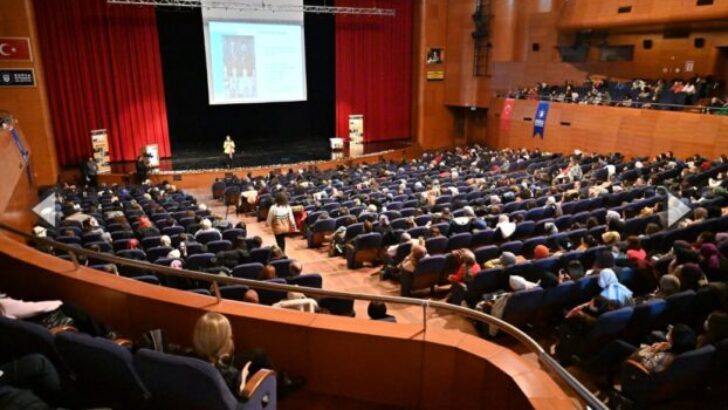 Büyükşehir’den eğitimcilere özel konferans