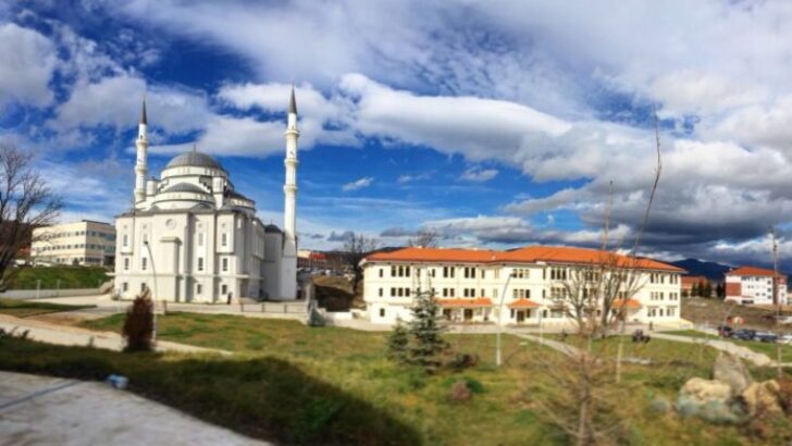 Bolu İzzet Baysal Üniversitesi İlahiyat Fakültesi’nin Camisi’nde Lavabolar İçler Acısı!