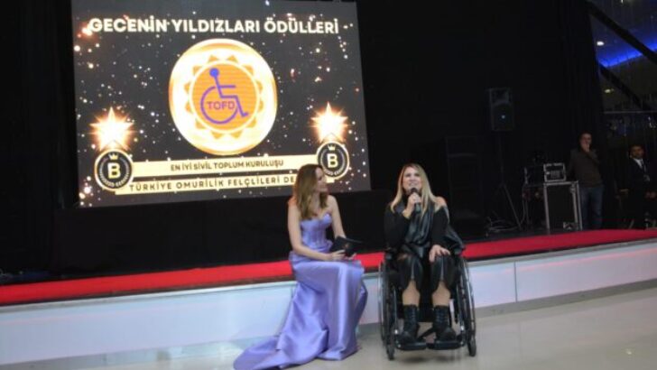 BEST OF MEDYA ‘GECENİN YILDIZLARI’ ÖDÜLLERİ SAHİPLERİNİ BULDU MUHTEŞEM GECEDE YILDIZLAR GEÇİDİ YAŞANDI