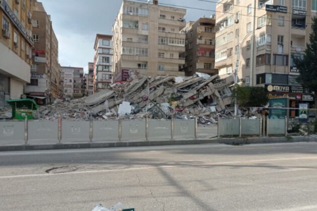 GENÇ BURSA; Fırsatçılık ve rant iyi birşey değildir, kulu kandırabilirsin ama Allah’ı nasıl kandıracaksın!