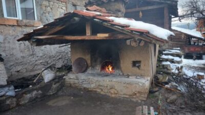 Keles’te Artık O’nun İzi Olacak! “Depremzedelere Yardımcı Olmaya Devam Edeceğiz!”