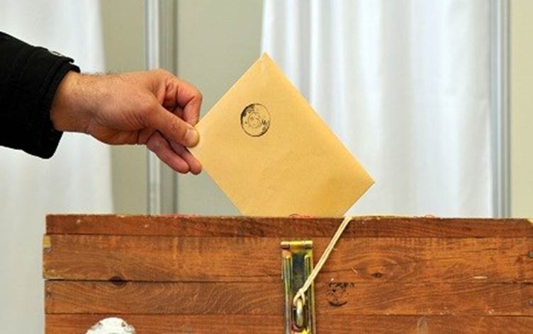 Kullandığı oyu sosyal medyada paylaşanlar seçim suçu işlemiş oluyor!