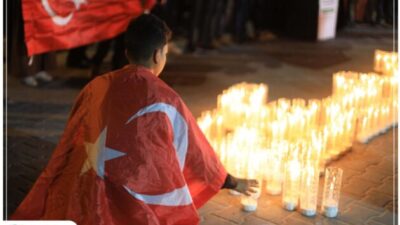 Gazze Destek Derneği üyeleri depremde hayatını kaybedenler için Fatihalar okudu