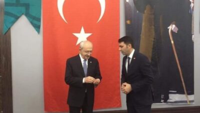 CHP Gürsu; Depremzedelerin Kapılarına Bir Paket Erzak Bırakarak Sorunlarının Önüne Geçemezsiniz!