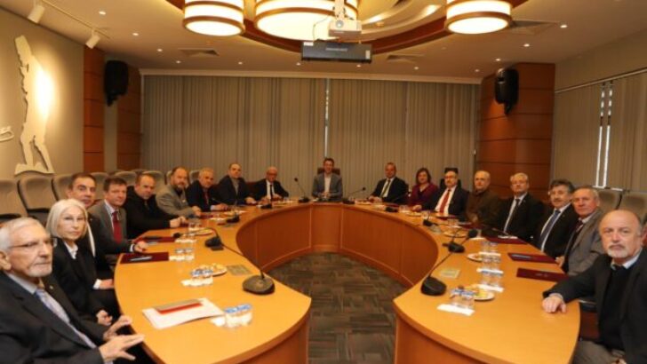 BALIKESİR’DE DEPREM MAĞDURU VATANDAŞLAR YALNIZ DEĞİL
