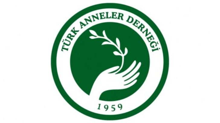 Anneler depremzede aileleri ağırladı