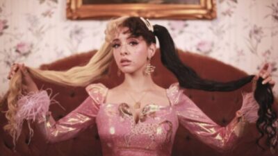 MELANIE MARTINEZ’İN YENİ ALBÜMÜ PORTALS YAYIMDA!   BİR HAFTADA 1 NUMARA OLDU!