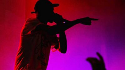 “Heris’in Narkolepsi Hikayesiyle Tanışın: ‘Dandrill’ Şarkısıyla Dikkat Çeken Bir Rap Sanatçısı”