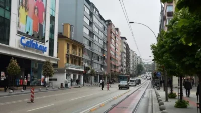 GELECEK OSMANGAZİ; “Altıparmak’ı Bırak! İstanbul Caddesi’ndeki Drama Bak!”