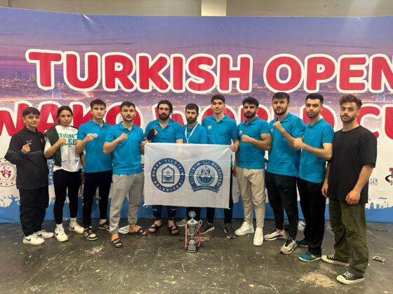 KİCK BOKS TURNUVASINDA YILDIRIM RÜZGARI