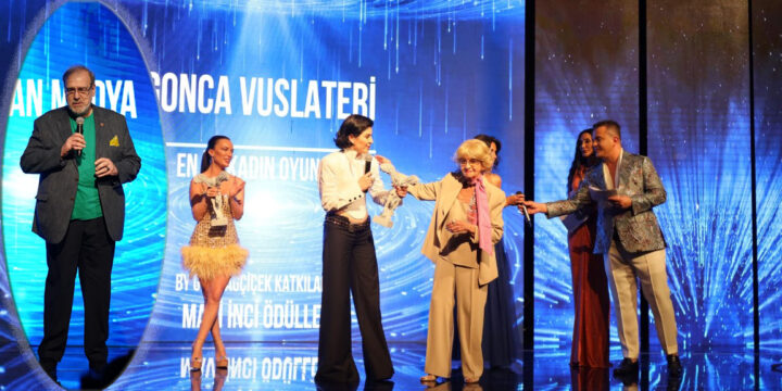 BURAK AKANDAN MAVİ İNCİ ÖDÜLLERİ