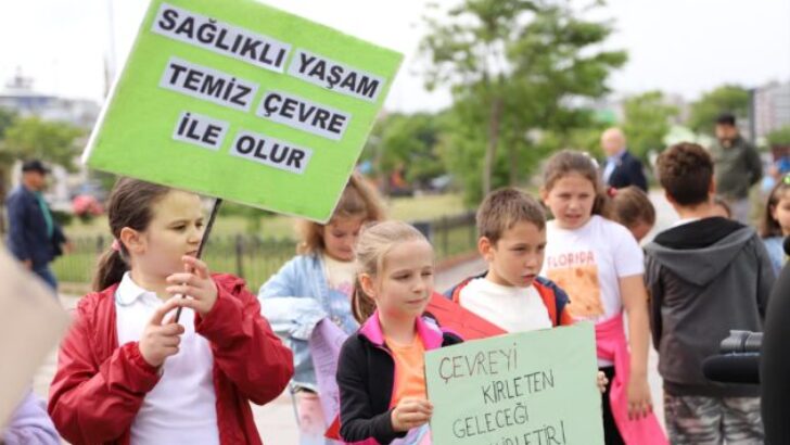 MARMARA DENİZİ GÜNÜ’NDE BANDIRMA’DA GENİŞ ÇAPLI KIYI TEMİZLİĞİ YAPILDI