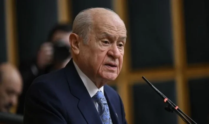 Bahçeli’den Millet İttifakı’na tepki: Damlarına kar yağdı