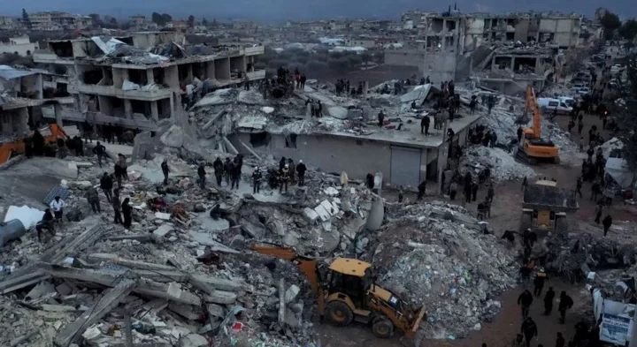 Suriye’de Yıkımdan Yeniden Doğuşa: Dünya Doktorları Sağlık Yardımlarının Önemini Vurguladı