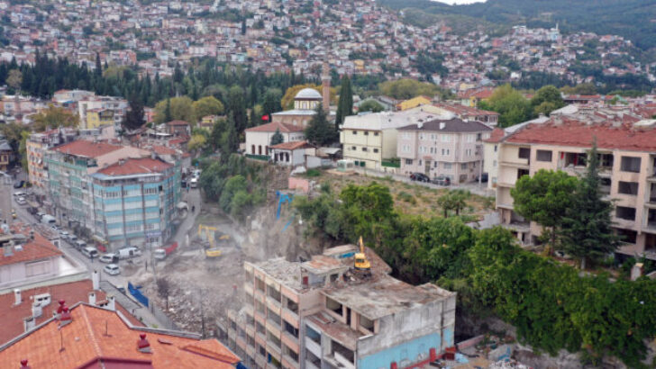 GELECEK OSMANGAZİ; “İlçenin Konumu Gereği Acil Kamulaştırmalar Yapılmalı!”