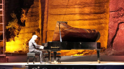 Fransız piyanist Olivier Gardon Gümüşlük’te konser verdi