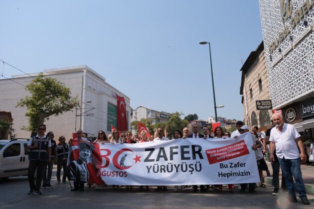 CHP BURSA; Daima ileriye bakacağız