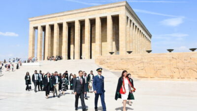 Önce Avukat Grubu, 1 Eylül Adli Yıl Açılışında Anıtkabir’de Atatürk’ün Huzurunda!