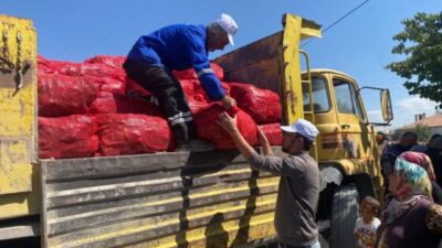 EREĞLİ BELEDİYESİ, ORGANİK TARIM ALANINDA YETİŞTİRDİĞİ ÜRÜNLERİ VATANDAŞLARA ÜCRETSİZ DAĞITIYOR