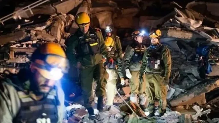 6 şubat depreminde İsrail kurtarma ekibi Türkiye’den tarihi eser çalarak gitti!