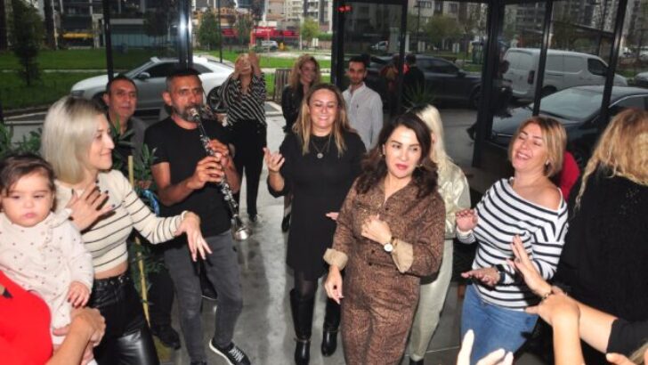 Bursalı hanımların renkli buluşması