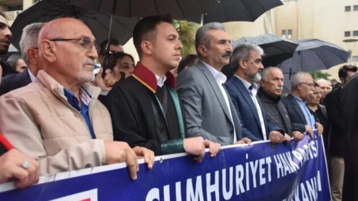 Unutulmasın ki, hiç bir kurum halkın iradesinden güçlü değildir!