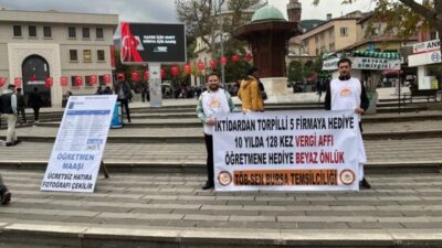 Buradan onları Öğretmenler Günü’nde protesto ediyoruz