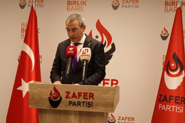 Çankaya Köşkü’nü yok etmeye çalışanlardan Dolmabahçe Sarayı’nda bayram yapması beklenemezdi.